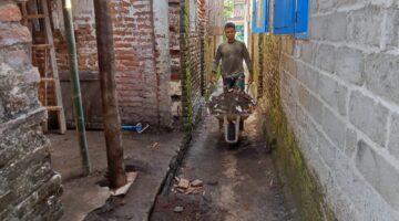 Finishing Touch TMMD Ke-127, Rumah Bocor Jadi Kokoh Bapak Khoirul Anam Ucapkan Terima Kasih kepada Prajurit TNI