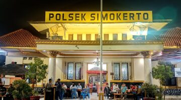 Polsek Simokerto Gelar Rapat Koordinasi Keamanan dan Ketertiban Masyarakat (KAMTIBMAS) bersama Tokoh Agama, Tokoh Masyarakat, Tokoh Adat dan Organisasi Masyarakat.