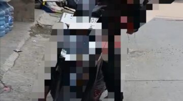 TOLOOOONG HATI2 & JANGAN CUWEK DENGAN LINGKUNGAN WAKTU ANDA BERKENDARAAN, KARNA BANYAK KEJADIAN YG MIRIP SEPERTI INI